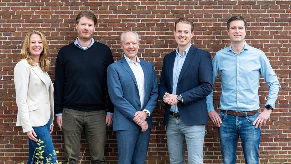 Sunrocks Executive Board (v.l.n.r): Elisabeth Stevens (COO), Wessel Wisman (Executive Director of Energy & Assets), Otto Jager (CFO), Johannes Duijzer (CEO), Hugo Willink (Executive Director of Development).