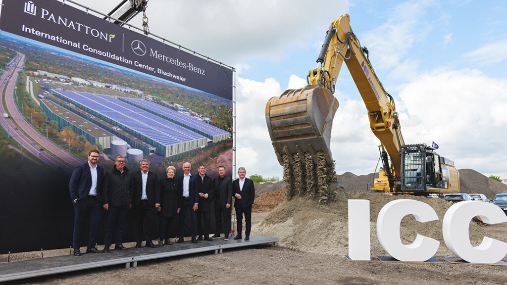 Von links: Oliver Stegner (Projektleiter Panattoni), Stefan Bohn (Managing Director Panattoni Germany), Marco Zwick (Standortverantwortlicher und Leiter der Produktion des Mercedes-Benz Werks Rastatt), Barbara Bosch (Staatsrätin für Zivilgesellschaft und Bürgerbeteiligung), Robert Wein (Bürgermeister der Gemeinde Bischweier), Prof. Dr. Christian Dusch (Landrat des Landkreises Rastatt), Klaus Bücheler (Leiter der Logistikplanung der Mercedes-Benz AG), Fred-Markus Bohne (Managing Partner Panattoni Germany & Austria).