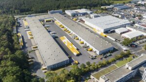 Die von Logivest vermittelte Single-Tenant-Immobilie liegt am Autobahndreieck Düsseldorf Nord und bietet eine direkte Anbindung an die Düsseldorfer Innenstadt und die umliegenden Großstädte. (Symbolfoto)